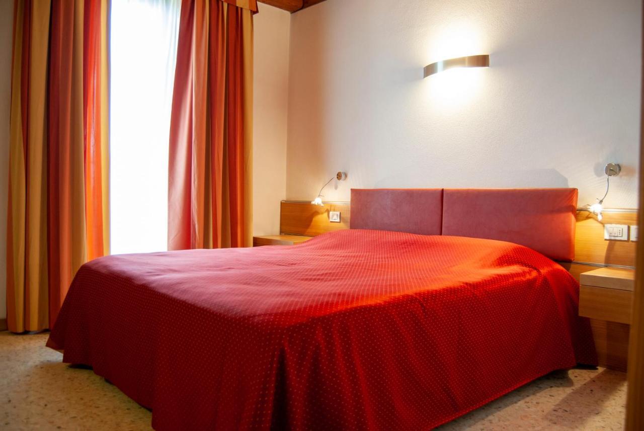 Agriturismo Antico Splendore Villa Pullir Exterior photo